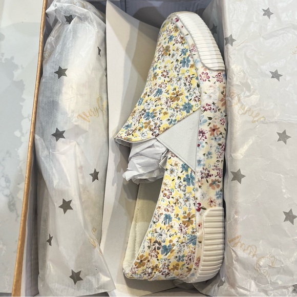 VERY G Roxanne Floral Canvas Slip On Sneaker Shoes Women’s SZ 9 Med BNWB - Picture 10 of 10